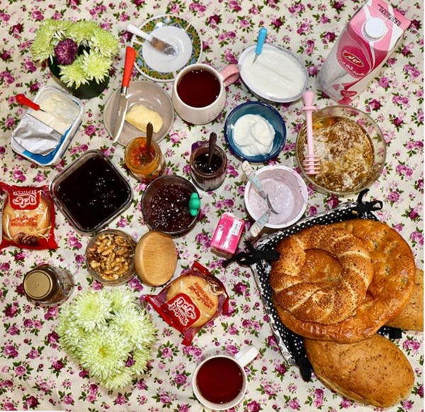  تزیین میز صبحانه ایرانی برای عروس