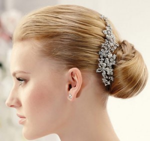 مدل هایی ساده و زیبا از گل سرهای عروس