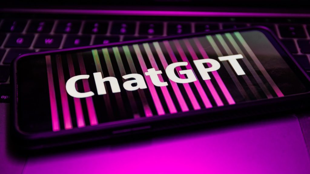 ChatGPT چیست؟ هر آنچه درباره چت جی پی تی باید بدانید - رادزاد
