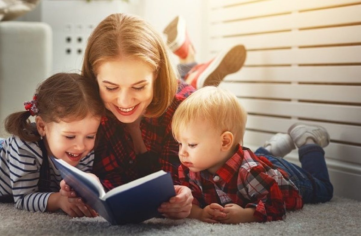 تشویق کودکان به کتاب خواندن