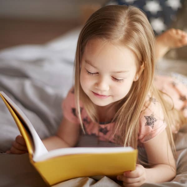 تشویق کودکان به کتاب خواندن