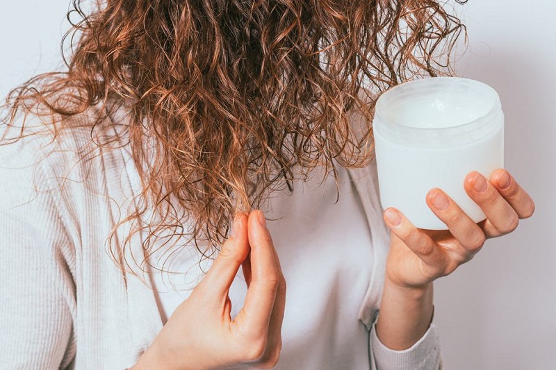علت زود چرب شدن موها چیست؟