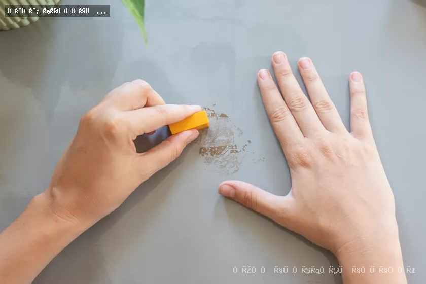 راهنمای تخصصی و کامل پاک کردن چسب قطره‌ای از انواع سطوح