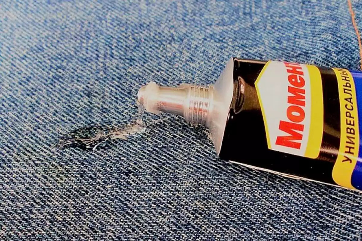 راهنمای تخصصی و کامل پاک کردن چسب قطره‌ای از انواع سطوح